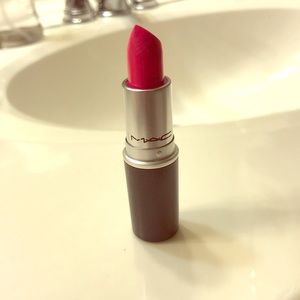MAC matte lipstick in hot pink “candy yum yum”